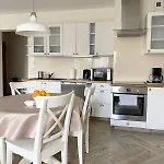 דירה Garden Oasis